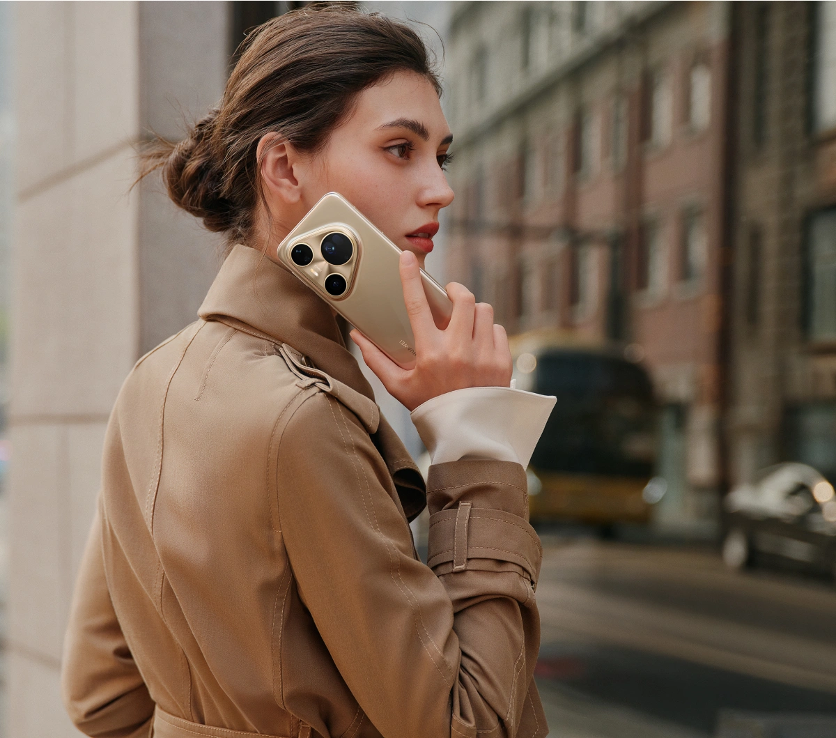 Смартфон Huawei Pura 80 Ultra 16/512Гб Сверкающий золотой (LMU-LX9). Фото 7