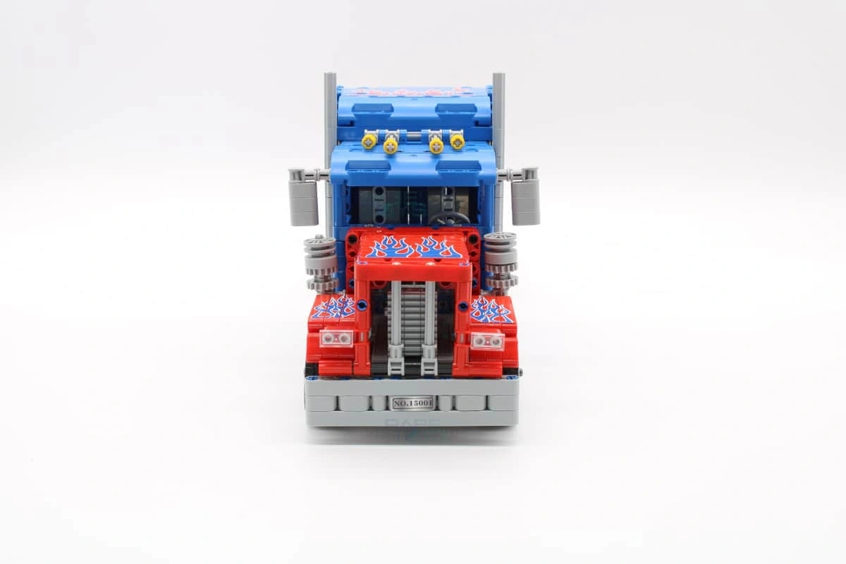 Конструктор Mould King Power Brick 15001. Грузовик Peterbilt, 839 деталей, пульт ДУ, двигатель. Фото 4